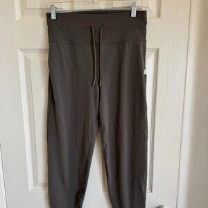 Vuori Daily Joggers - Women's